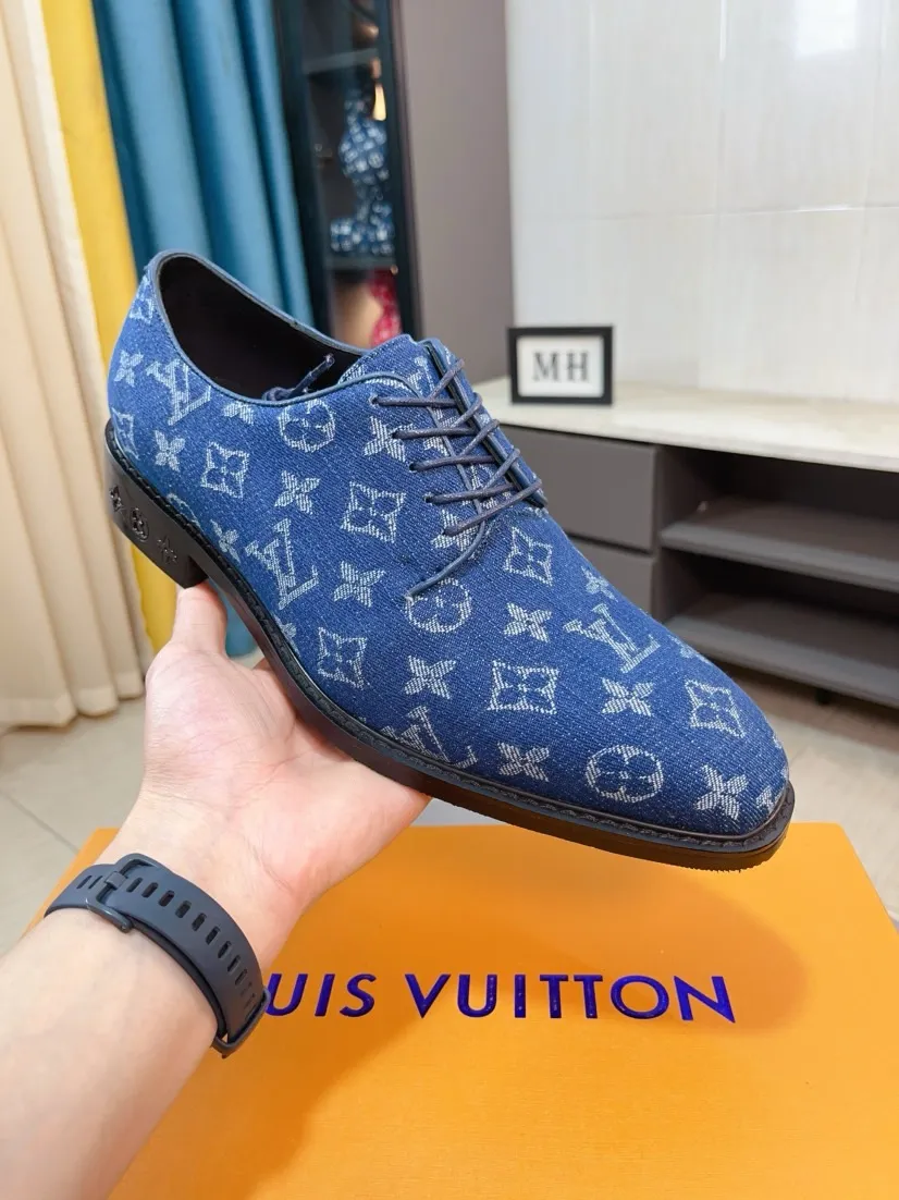 Ex-factory price 720🌹🌹High version [LV] Louis Vuitton's popular casual leather shoes🎖Fashionable and elegant🎖🎖Material: Original imported open-edge beaded cowhide, washed cowhide leather lining, original open-molded rubber outsole, high-end and classy, ​​elegant quality, instantly transforming into a handsome man ❤❤Standard\nNumber: 38-44